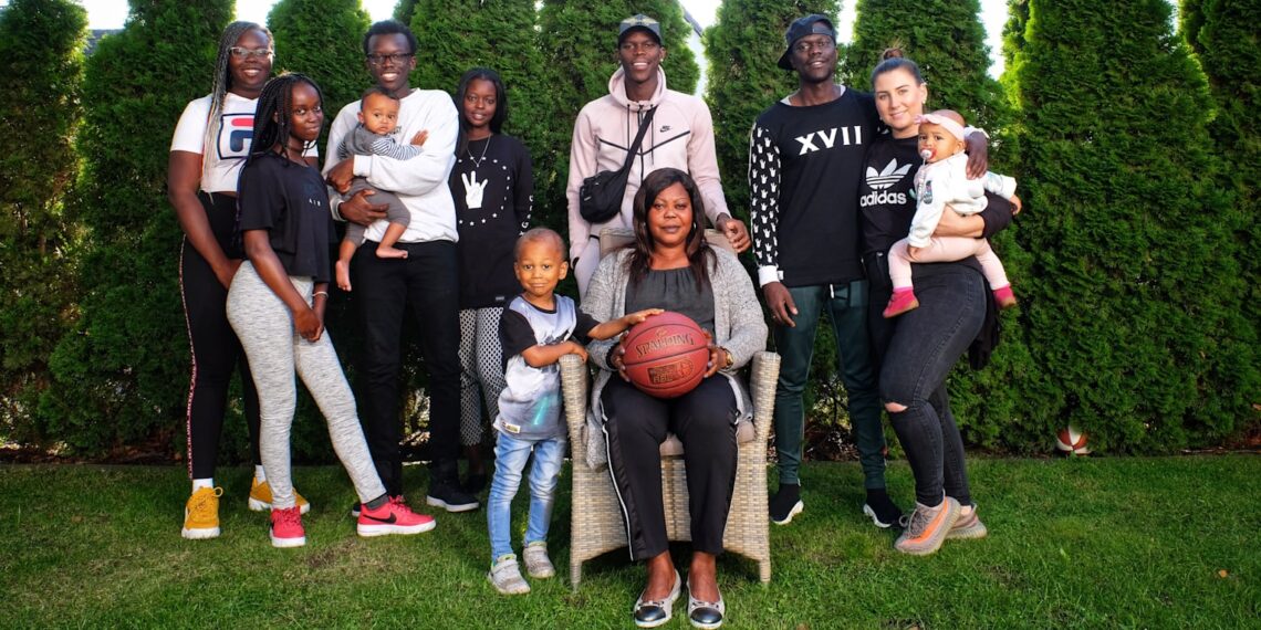 dennis schröder eltern